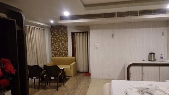 SUPER DELUXE ROOM
